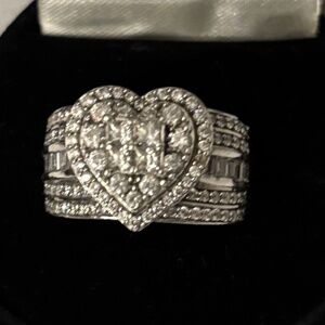 Beautiful Cz heart .925 sterling silver ring new